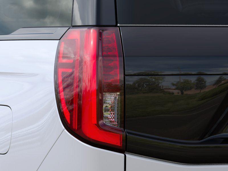 Vehicle photo 21