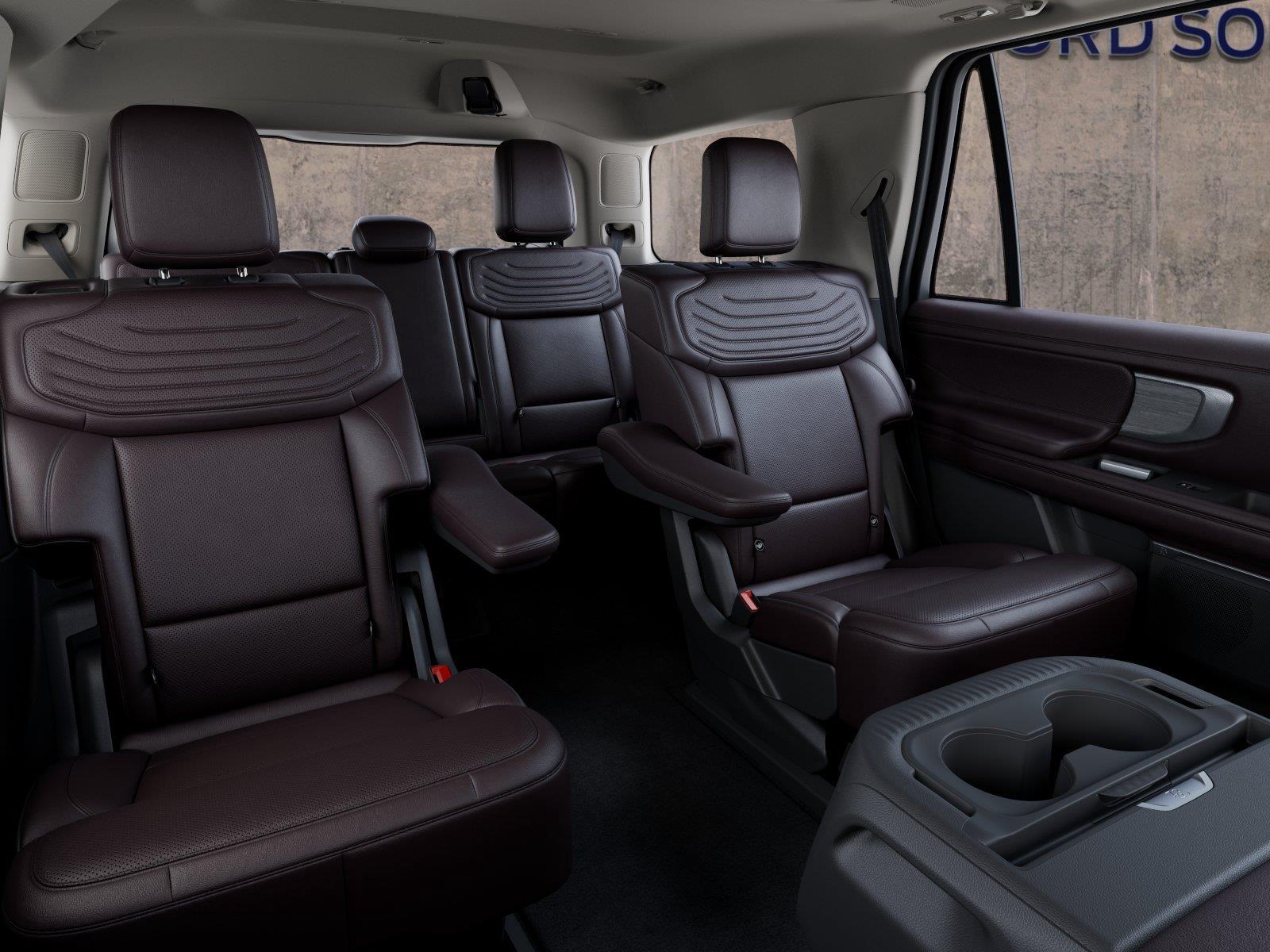 Vehicle photo 11