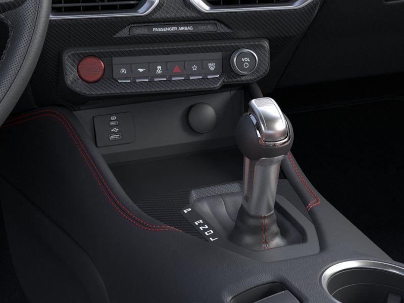 Vehicle photo 15