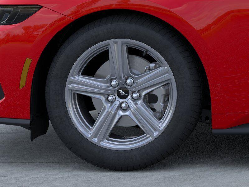 Vehicle photo 19