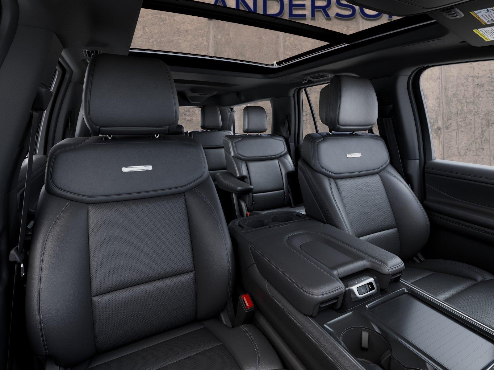 Vehicle photo 10
