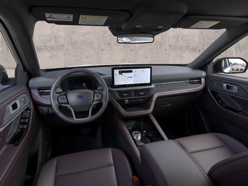 Vehicle photo 9