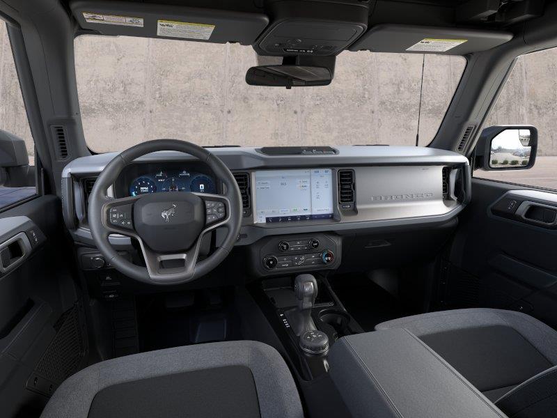 Vehicle photo 9