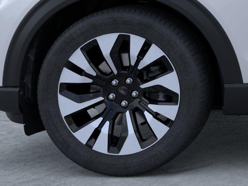 Vehicle photo 19