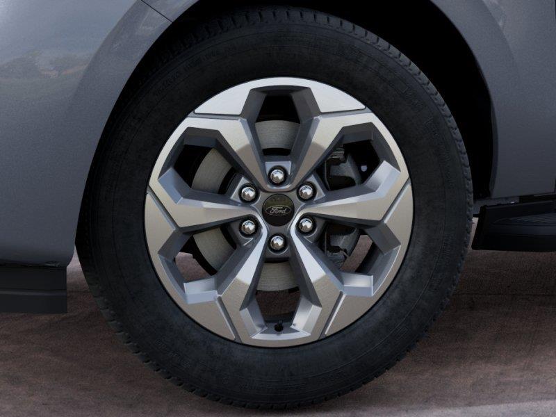 Vehicle photo 19