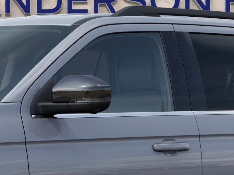 Vehicle photo 20