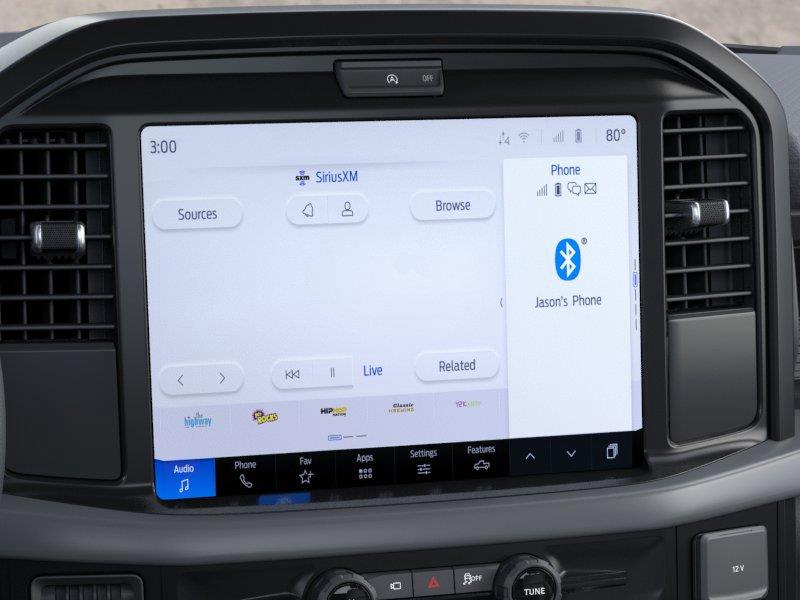 Vehicle photo 14
