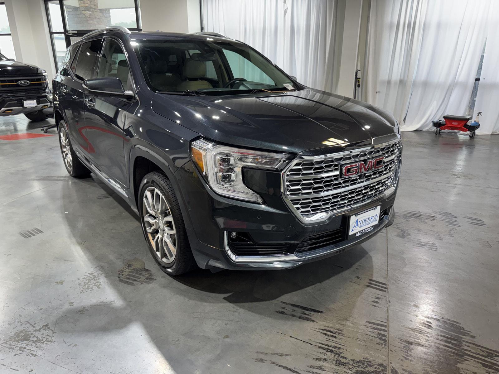 Vehicle photo 5