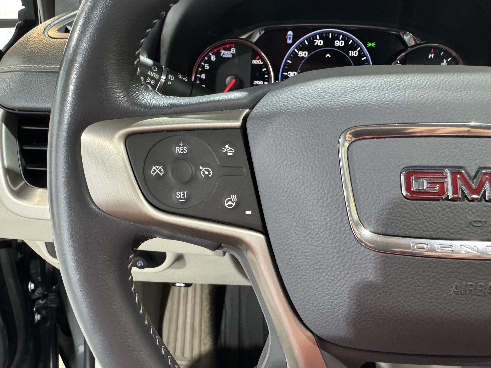Vehicle photo 14