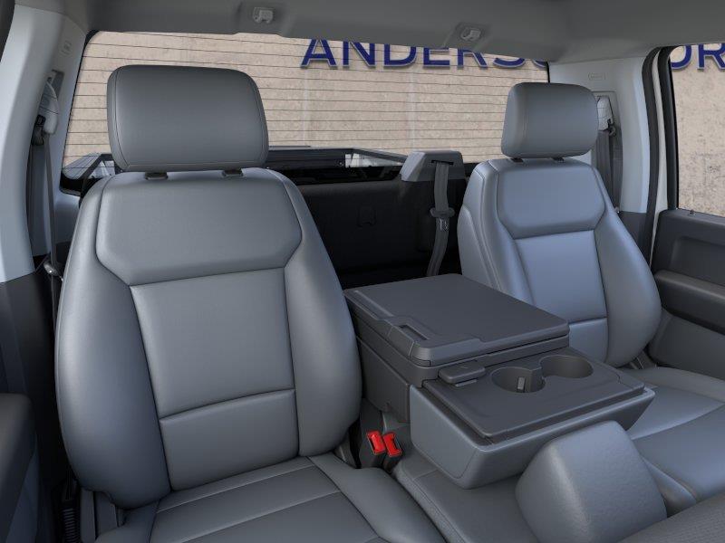 Vehicle photo 10