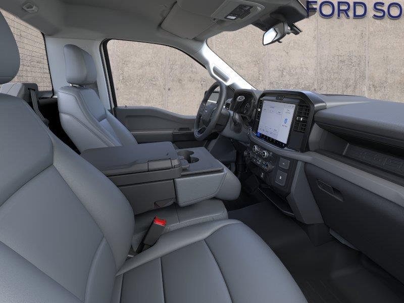 Vehicle photo 11