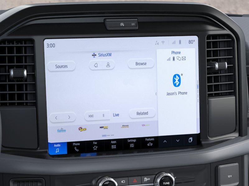 Vehicle photo 14