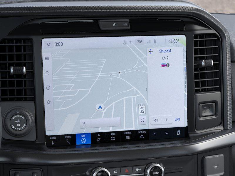 Vehicle photo 14