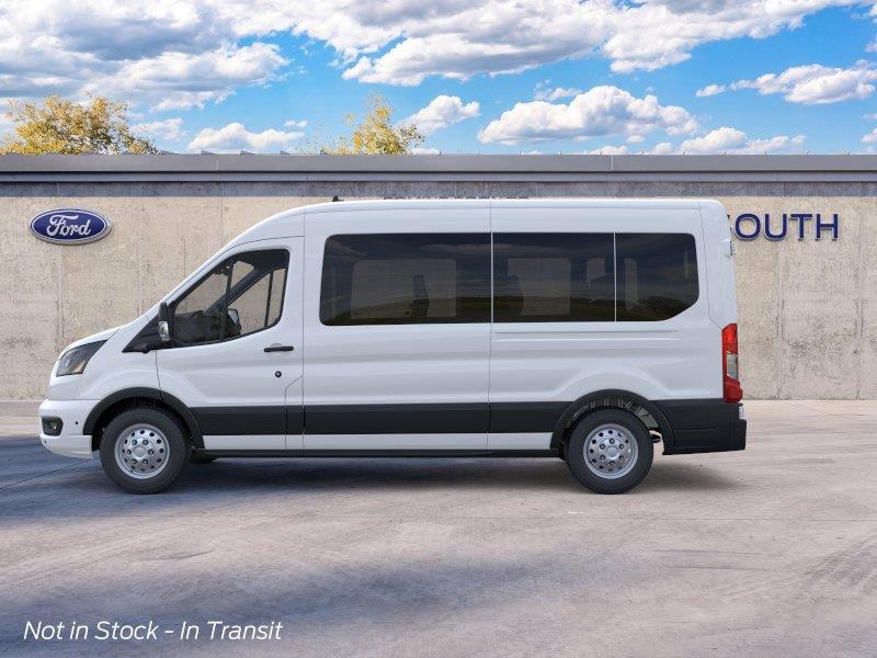 Vehicle photo 3