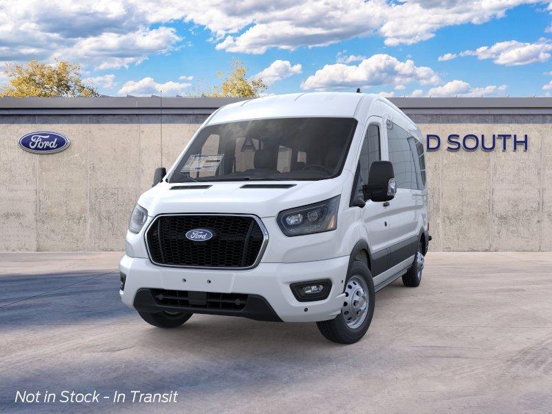 Vehicle photo 2
