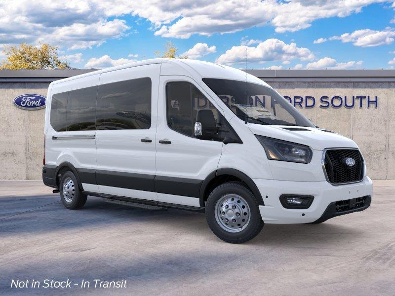 Vehicle photo 7