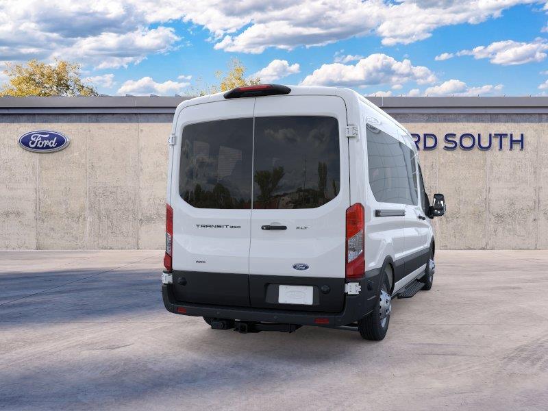 Vehicle photo 8