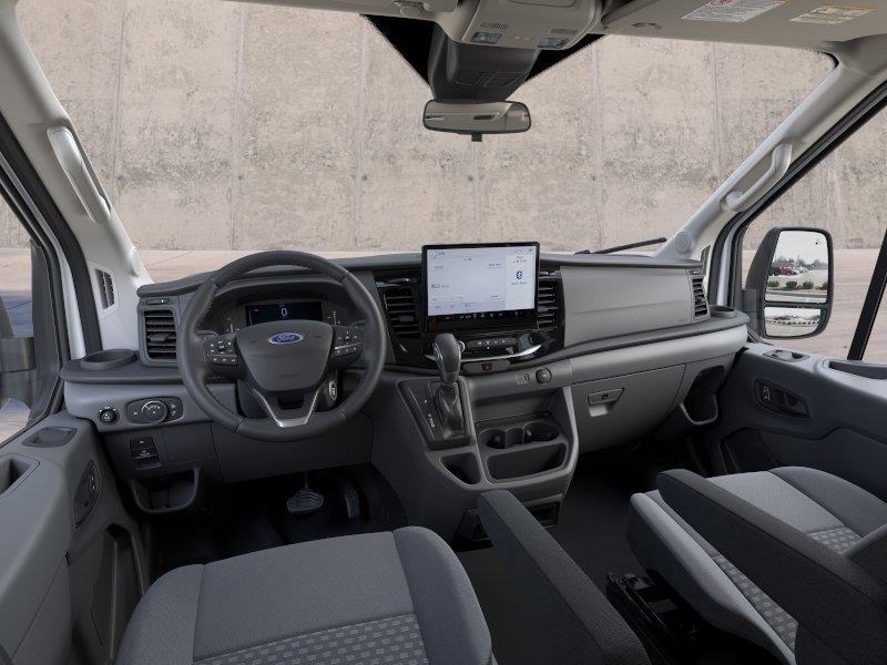 Vehicle photo 9