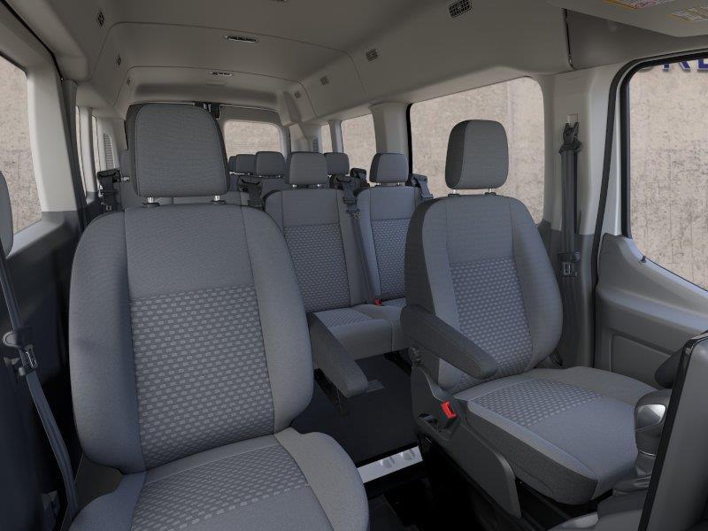 Vehicle photo 10