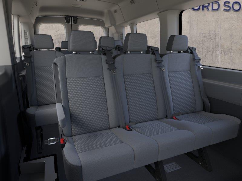 Vehicle photo 11