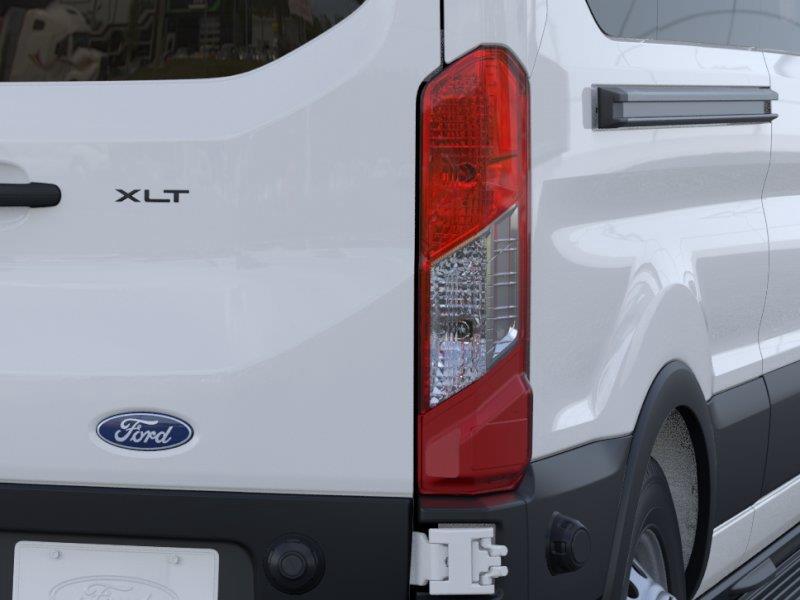Vehicle photo 21