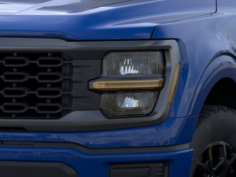 Vehicle photo 18