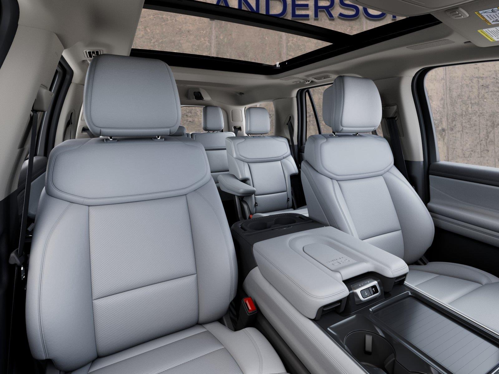 Vehicle photo 10