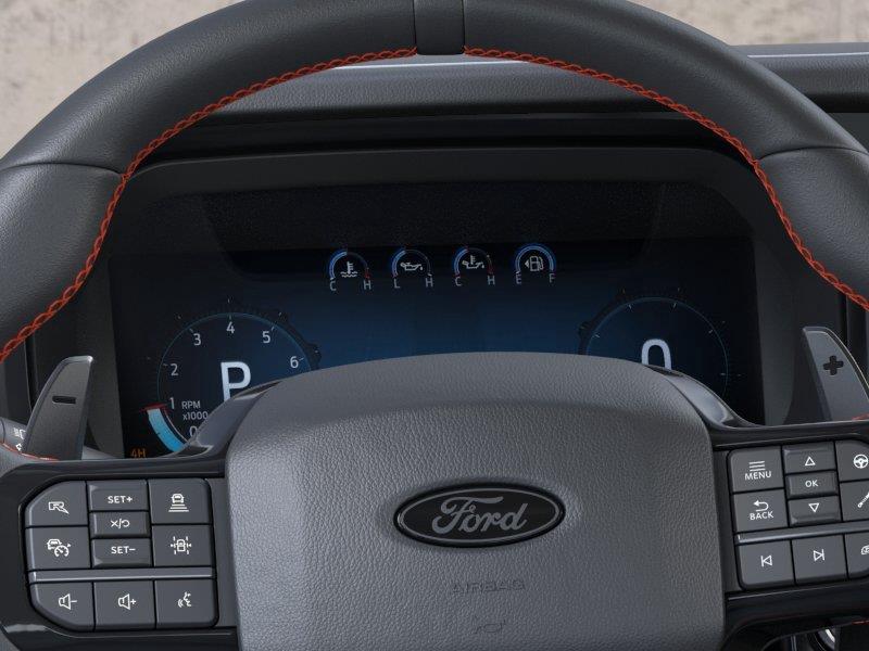 Vehicle photo 13