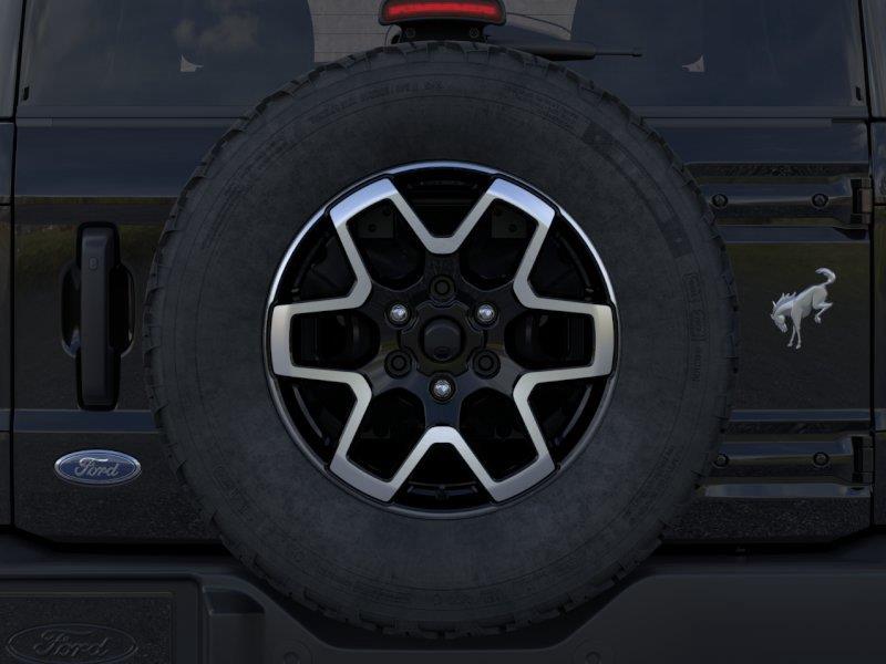 Vehicle photo 24