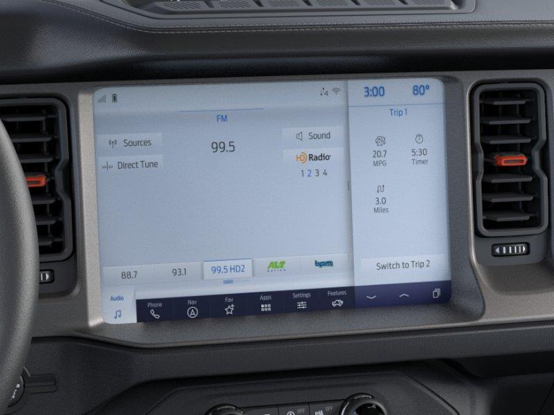 Vehicle photo 15