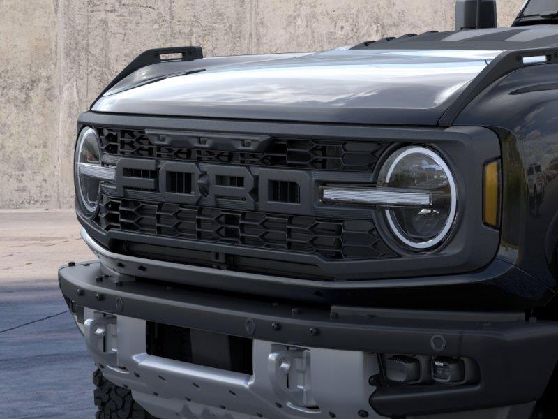Vehicle photo 19