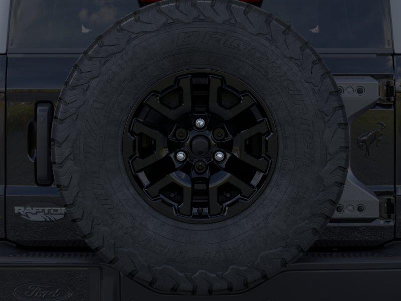 Vehicle photo 24