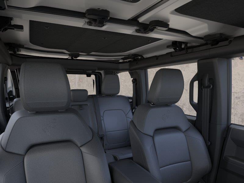 Vehicle photo 12