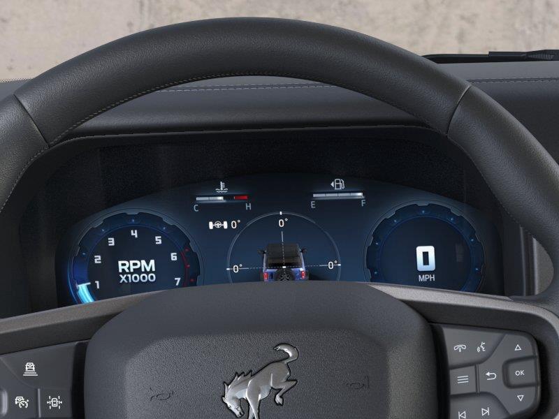 Vehicle photo 13