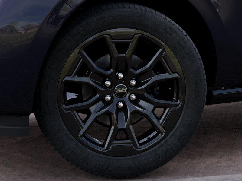 Vehicle photo 19