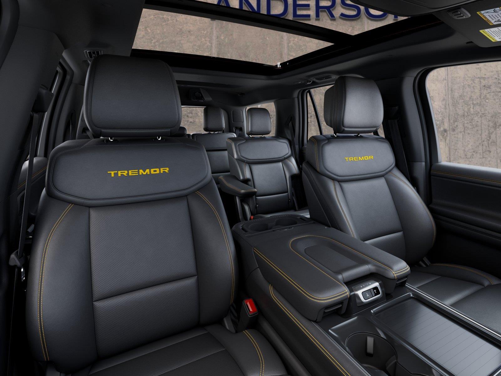 Vehicle photo 10