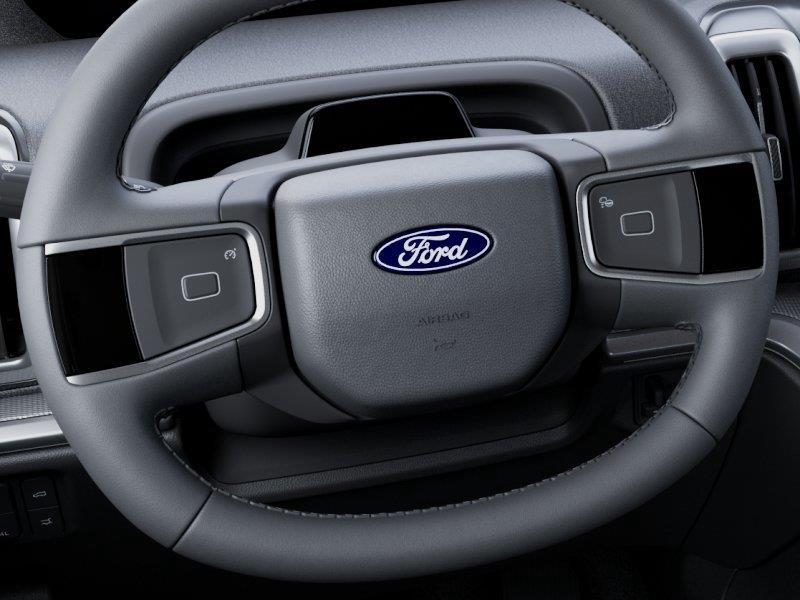 Vehicle photo 12