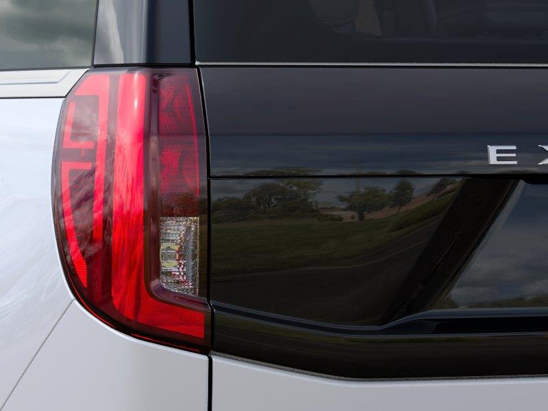 Vehicle photo 21