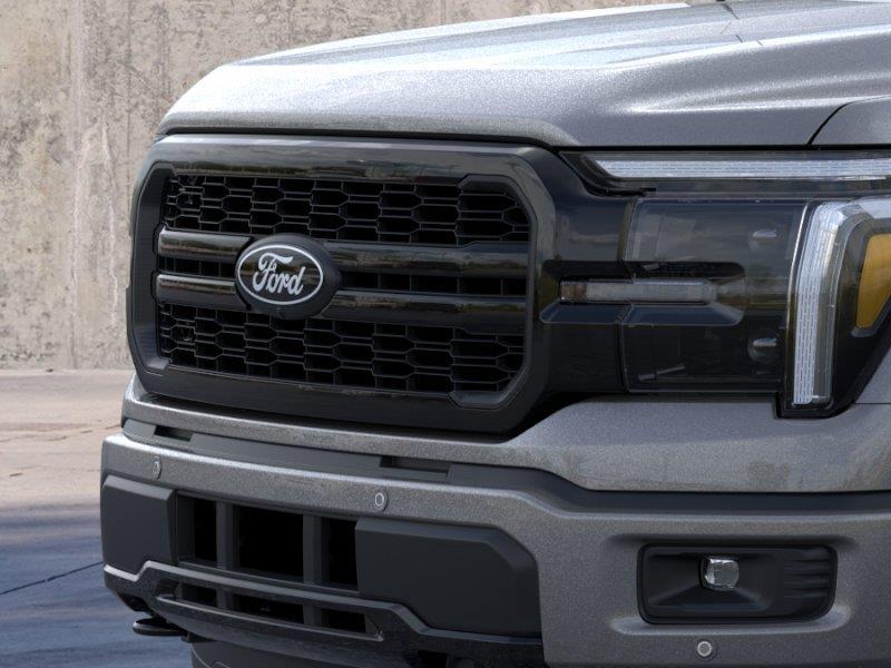 Vehicle photo 17