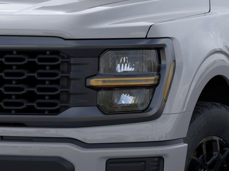 Vehicle photo 18