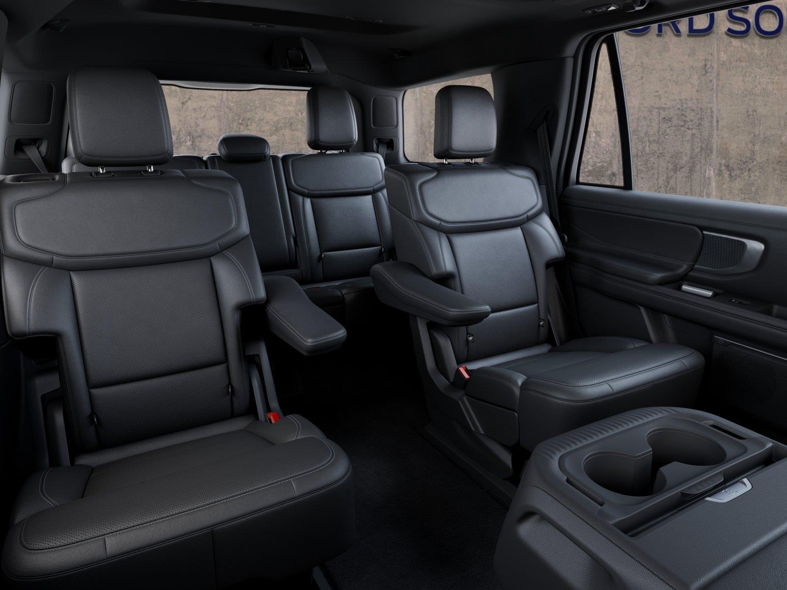 Vehicle photo 11