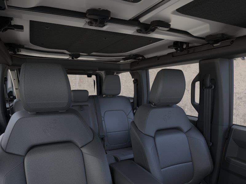 Vehicle photo 12