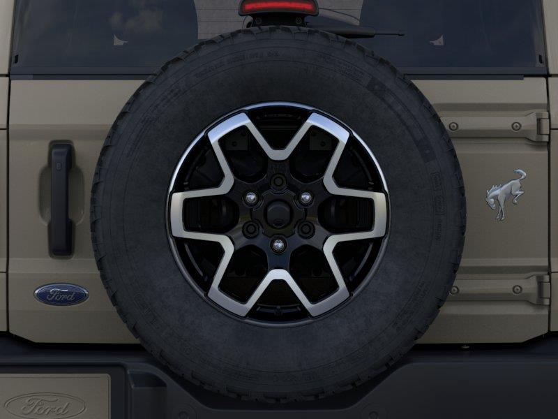 Vehicle photo 24