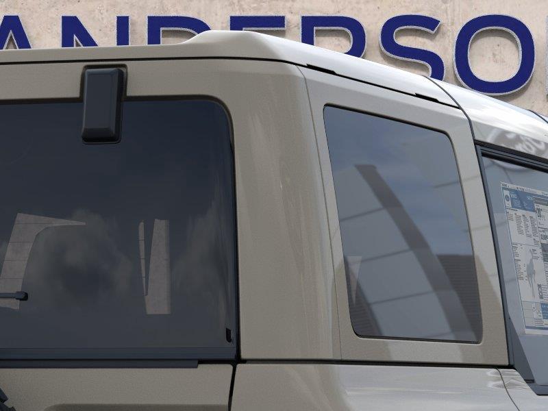 Vehicle photo 25