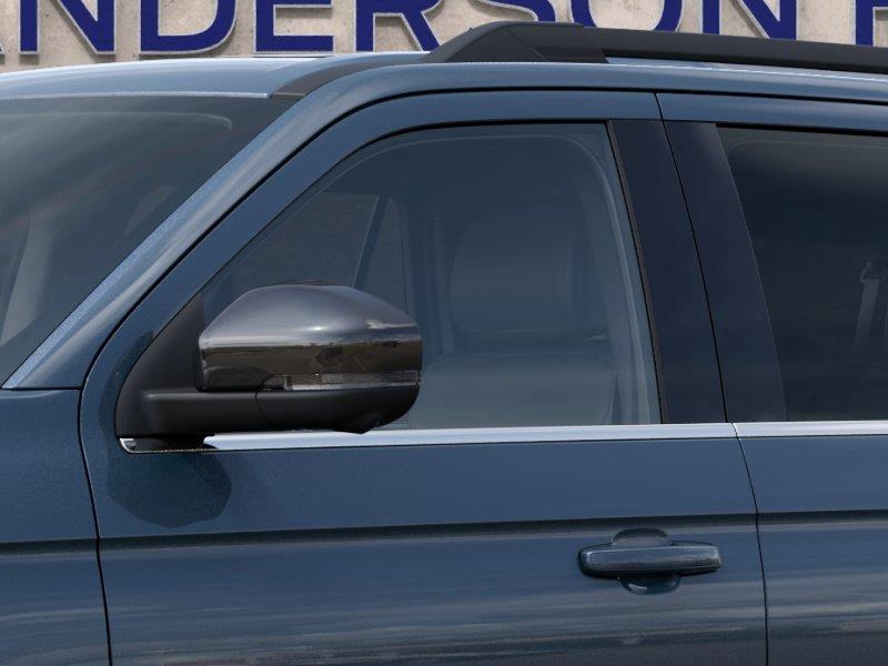 Vehicle photo 20