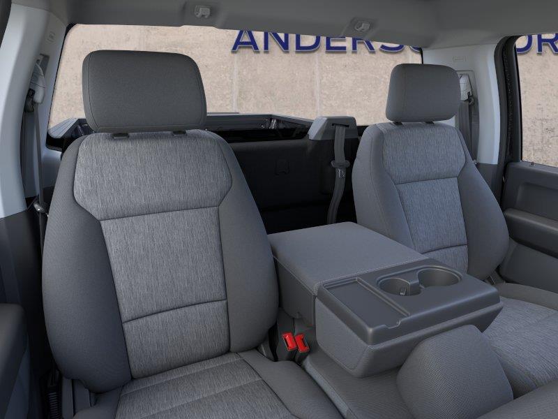 Vehicle photo 10