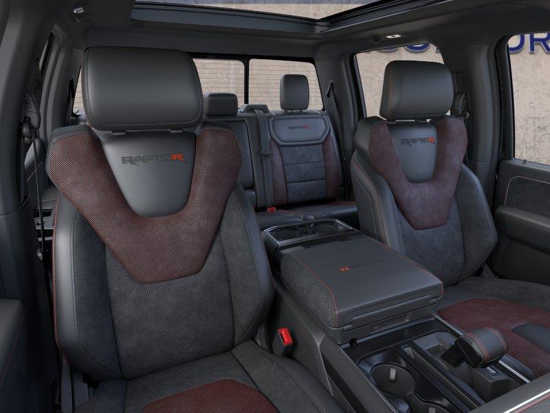 Vehicle photo 10