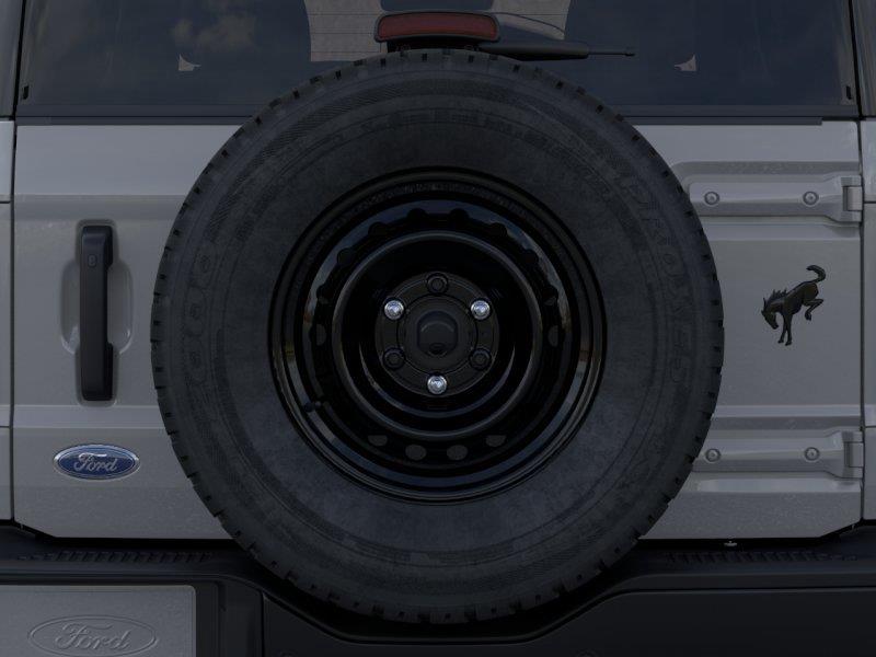 Vehicle photo 24