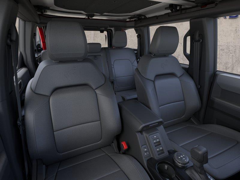 Vehicle photo 10