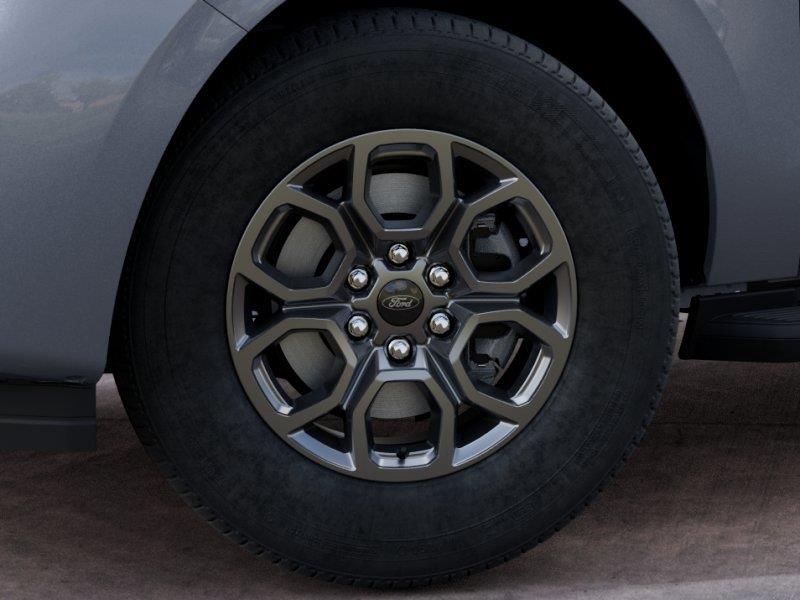 Vehicle photo 19
